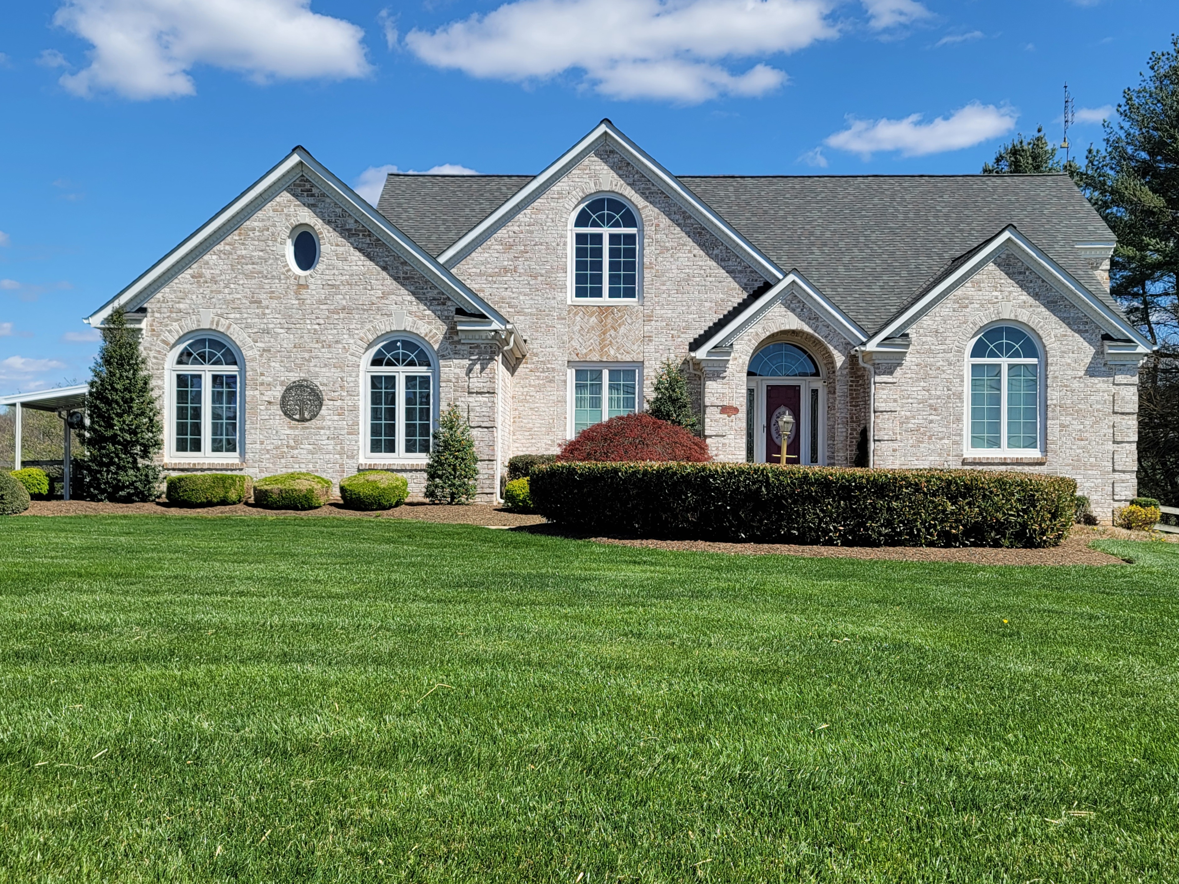 Exterior of 1623 Daisy Road